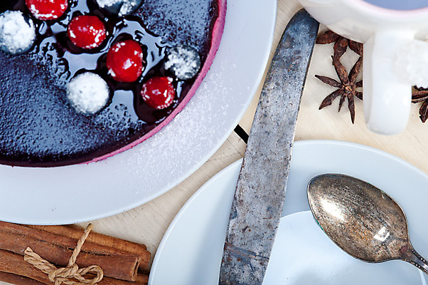 포토 JPG 해외이미지 접시 디저트 사람없음 케이크 숟가락 달콤 블루베리 산딸기 해외202004 해외포토 식기 음식 과일 수저 맛 파일형식 이미지허브