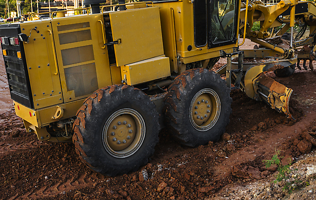 포토 JPG 해외이미지 산업 도로 지구 모래 비즈니스 교통시설 노동자 사람없음 야외 건물 노란색 금속 힘 기계 흙 장비 건설현장 업무 바퀴 칼날 큼 땅 불도저 굴착기 발굴 먼지 트랙터 무거움 공학 모터 유지 땅바닥 선로 운영자 채점 철강 해외202004 해외포토 직업 건축물 교육 길 컬러 교통 재질 바닥 건설업 작업 중장비 무게 크기 농기계 시설 성적 특수차량 파일형식 이미지허브