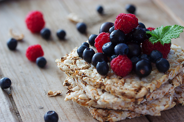 포토 JPG 해외이미지 열매 음식 빵 조각 백그라운드 컨셉 단풍 농업 다이어트 과일 디저트 수채화 치즈 따뜻함 건강 미술 사람없음 빨간색 농작물 컬러풀 검은색 빵집 수확 흰색 시골 대접 신선 플랫 달콤 아침식사 굽기 먹기 철 크림 부식 유기농 시골집 블루베리 산딸기 위치 푸딩 블랙베리 점심식사 백리향 해외202004 해외포토 식물 웰빙 산업 컬러 잎 모션 문화예술 유제품 주택 상점 식사 맛 구이 파일형식 이미지허브