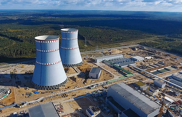 포토 JPG 해외이미지 나무 식물 산업 선 건축양식 공장 미래 영국 굴뚝 풍경 사람없음 초록색 쌓기 환경 탑 금속 힘 기계 손상 장비 발전기 에너지 역 수증기 버리기 부식 시설 런던 원자 연료 세대 원자력 석탄 설치 전압 콘크리트 힘찬 공급 해외202004 해외포토 건축물 건축 유럽 컬러 컨셉 공업 교통시설 모션 재질 발전소 파일형식 이미지허브