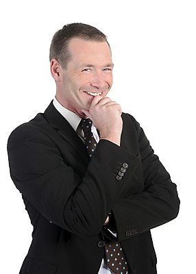 포토 JPG 해외이미지 스튜디오촬영 응시 행복 셔츠 비즈니스 사업가 성공 넥타이 갈색머리 한명 웃음 정장 세로 갈색 재킷 흰색 비즈니스맨 자신감 우아함 만족 흰배경 컨설턴트 경영자 변호사 고립 심각 해외202004 해외포토 직업 1 헤어스타일 시선 잡화 옷 남자 감정 컬러 백그라운드 컨셉 상의 실내 표정 사람 외투 직장인 전문직 상담 리더 파일형식 이미지허브