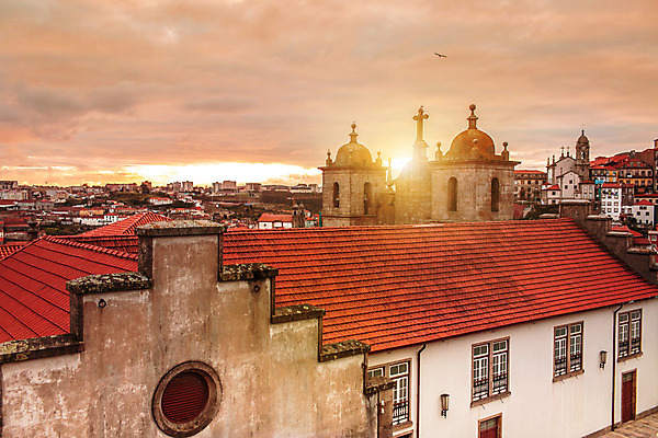 포토 JPG 해외이미지 라이프스타일 유럽 여행 건축양식 휴가 풍경 사람없음 교회 일몰 포르투갈 엽서 숭배 해외202004 해외포토 건축 나라 종교건축 건물 생활 노을 편지 파일형식 이미지허브