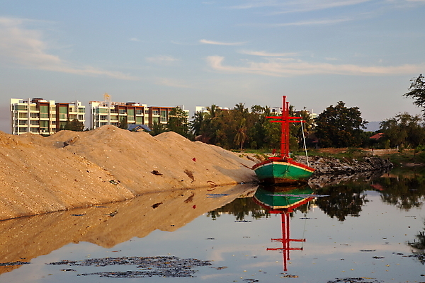 포토 JPG 해외이미지 아시아 호수 여행 백그라운드 낚시 사람없음 목재 물 강 보트 작음 플라스틱 낚시꾼 지역 낭비 민물 옛날 철강 아연 해외202004 해외포토 자연요소 나무 나라 컨셉 배_교통 재료 재질 레저 크기 영양소 파일형식 이미지허브
