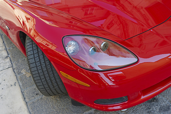 포토 JPG 해외이미지 라이프스타일 디자인 유럽 교통시설 자동차 거리 사람없음 빨간색 빛 힘 이탈리아 꿈 운전 도시 주차 묘사 속도 특별함 스타일 해외202004 해외포토 나라 육상교통 컬러 교통 컨셉 모션 생활 시설 파일형식 이미지허브