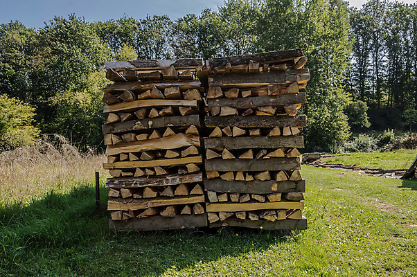 포토 JPG 해외이미지 나무 식물 조각 겨울 농업 자연 불 추상 건조 사람없음 야외 목재 경제 갈색 쌓기 에너지 나뭇가지 시골 소나무 주식 숲 장작 자르기 가득함 창고 생태계 날것 난방 수납 전나무 자원 잡동사니 헛간 흙더미 다리찢기 내추럴 화상 해외202004 해외포토 자연요소 계절 산업 컬러 무늬 재료 모션 금융 흙 상처 저장고 파일형식 더미 이미지허브