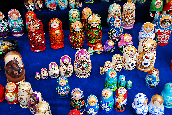 포토 JPG 해외이미지 전통 디자인 실내 미술 사람없음 목재 장난감 러시아 수공예 복잡 디테일 해외202004 해외포토 나무 유럽 컨셉 재료 문화예술 내부 공예 파일형식 이미지허브