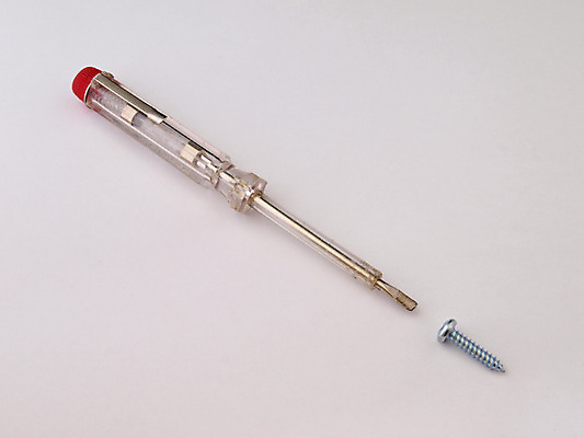 포토 JPG 해외이미지 사람없음 금속 장비 흰색 기구 도구 공구 나사 업무 작업 작업실 운전사 수리 닫기 은색 플라스틱 오브젝트 철사 고립 조이기 조작 철강 하드웨어 해외202004 해외포토 직업 컬러 모션 재질 컴퓨터 파일형식 이미지허브