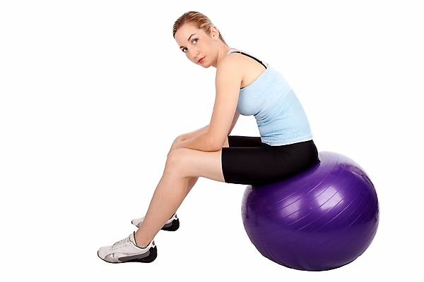 포토 JPG 해외이미지 여자 요가 공 건강 피곤 한명 운동 보라색 검은색 기차 흰색 체육관 고립 해외202004 해외포토 1 웰빙 육상교통 컬러 컨셉 대중교통 사람 파일형식 이미지허브