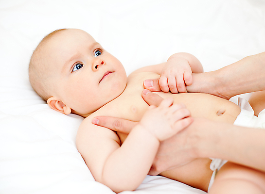 포토 JPG 해외이미지 백인 라이프스타일 손 응시 딸 어린이 신체 가족 관계 엄마 함께함 손바닥 사랑 한명 아기 잡기 마사지 매끈함 연결 작음 피부 마사지사 부드러움 테라피 거짓말 돌봄 지원 유대감 해외202004 해외포토 서양인 직업 1 시선 감정 컨셉 모션 사람 생활 신체부위 뷰티 감각 크기 파일형식 이미지허브