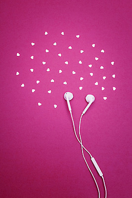 포토 JPG 해외이미지 디자인 행복 감정 음악 분홍색 이어폰 백그라운드 컨셉 추상 사랑 사람없음 빨간색 세로 반짝임 컬러풀 파티 디지털 보라색 축제 헤드폰 소리 활발 기쁨 듣기 흰색 하트 마음 우아함 플러그 작음 휴대용 플라스틱 자주색 오브젝트 심플 오디오 철사 스테레오 멀티미디어 강렬 뮤지컬 미니 미니멀리스트 미니멀 해외202004 해외포토 모양 컬러 음향기기 무늬 모션 재질 문화예술 이벤트 전자제품 크기 파일형식 이미지허브