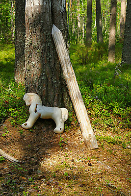 포토 JPG 해외이미지 나무 식물 동화 사람없음 야외 목재 세로 장난감 숲 직원 클럽 러시아 러시아인 옛날 우화 해외202004 해외포토 서양인 유럽 재료 파일형식 이미지허브