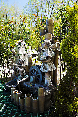 포토 JPG 해외이미지 나무 공원 조각 잎 자연 따뜻함 서기 사람없음 야외 목재 초록색 컬러풀 노란색 상점 꽃병 맑음 봄 산책 나뭇가지 침대 신선 보행로 냄비 관목 만족 유리주전자 선로 해외202004 해외포토 식물 계절 공공시설 꽃 감정 길 컬러 가구 재료 모션 유리 주전자 날씨 휴식 솥 생태계 파일형식 이미지허브