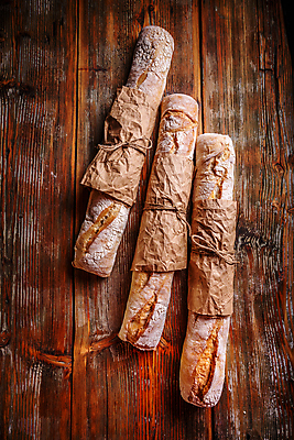 포토 JPG 해외이미지 빵 사람없음 바게트 곡물빵 나무배경 해외202004 해외포토 음식 백그라운드 파일형식 이미지허브