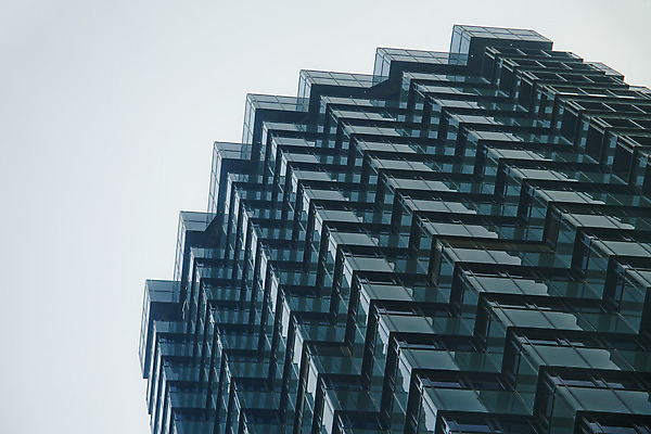 포토 JPG 해외이미지 모양 구름 외관 벽 패턴 비즈니스 건축양식 창문 유리 하늘 미래 아파트 프레임 사람없음 야외 건물 금융 파란색 빛 사무실 햇빛 반사 탑 검은색 고층빌딩 거울 성장 도시 센터 재산 도심 큼 장면 지역 철강 해외202004 해외포토 자연요소 건축물 건축 컬러 컨셉 무늬 재질 주택 빌딩 경제 태양 크기 파일형식 이미지허브