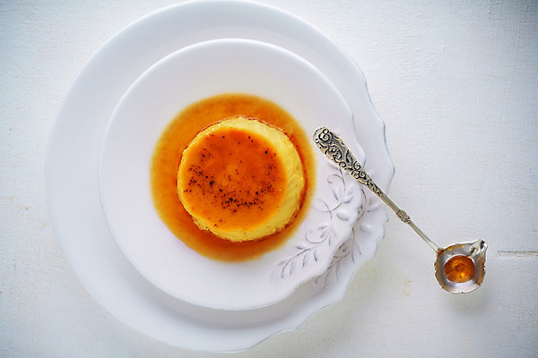 포토 JPG 해외이미지 접시 전통문화 커피 음식 디저트 사람없음 케이크 숟가락 식사 우유 추위 식탁보 사발 달콤 설탕 굽기 크림 상쾌 부드러움 푸딩 충동구매 무스 핸드메이드 캐러멜 해외202004 해외포토 전통 식기 감정 문화 음료 유제품 수저 쇼핑 감각 사기그릇 맛 구이 과소비 파일형식 이미지허브