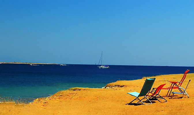 포토 JPG 해외이미지 라이프스타일 계절 행복 모래 바다 여행 의자 자연 휴가 휴식 항해 사람 풍경 사람없음 야외 초록색 물 여름 파란색 모래사장 태양 흰색 표현 보트 휴양지 긍정 거짓말 해외202004 해외포토 자연요소 감정 컬러 가구 컨셉 배_교통 생활 장소 생태계 파일형식 이미지허브