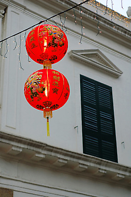포토 JPG 해외이미지 전통 유럽 종교 종이 문화 벽 건축양식 새로움 미술 동양인 사람없음 야외 장식 빨간색 빛 축제 중국 봄 수확 골동품 흰색 등불 램프 축하 기록 클래식 연도 동쪽 마카오 식민지 해외202004 해외포토 계절 건축 나라 아시아 컬러 컨셉 농업 문화예술 조명 인종 방향 파일형식 이미지허브