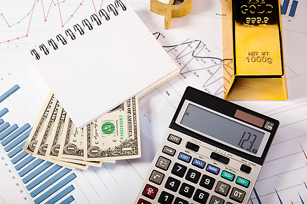 포토 JPG 해외이미지 지폐 그래프 실내 사람없음 금융 달러 계산기 황금 보고서 외화 스프링노트 금괴 1달러 해외202004 해외포토 돈 문구용품 내부 경제 공책 장비 파일형식 이미지허브