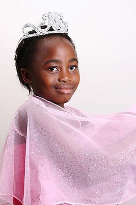 포토 JPG 해외이미지 1 행복 얼굴 어린이 분홍색 날개 놀이 왕관 요정 한명 사람 검은색 꿈 할로윈 달콤 은색 작음 싱글 특징 파스텔톤 해외202004 해외포토 감정 컬러 신체부위 맛 크기 파일형식 이미지허브