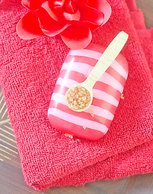 포토 JPG 해외이미지 꽃 사람없음 빨간색 수건 숟가락 스파 아로마 스파용품 비누 아로마테라피 입욕소금 해외202004 해외포토 식물 컬러 수저 위생용품 미용용품 오브젝트 소금 테라피 파일형식 이미지허브