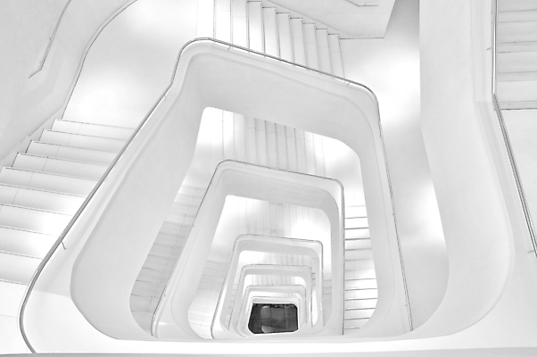 포토 JPG 해외이미지 모양 디자인 백그라운드 컨셉 곡선 비즈니스 건축양식 난간 추상 미래 새로움 바닥 주택 실내 나선형 미술 사람없음 내부 건물 장식 빛 사무실 계단 흰색 도시 단계 방법 철책 스타일 해외202004 해외포토 건축물 건축 선 컬러 무늬 문화예술 파일형식 이미지허브