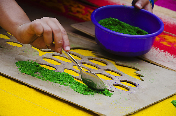 포토 JPG 해외이미지 템플릿 전통 손 기독교 종교 모래 백그라운드 십자가 패턴 장신구 휴가 부활절 거리 사랑 취미 사람없음 장식 빨간색 초록색 노란색 교회 믿음 숟가락 보라색 성경 희망 카펫 수확 골동품 축하 죽음 최고 예수 보행로 중앙아메리카 도심 아스팔트 라틴아메리카 제비꽃 집중 질감 신성 희생 일요일 수공예 과테말라 귀족 금요일 식민지 신앙심 옛날 터키석 프로젝트 핸드메이드 해외202004 해외포토 기념일 꽃 감정 도로 길 컬러 컨셉 무늬 농업 종교용품 종교건축 수저 아메리카 건물 신체부위 도시 신_종교 보석 공예 요일 파일형식 이미지허브