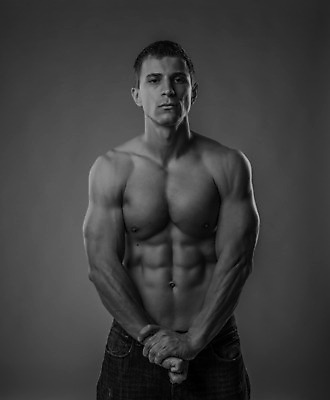 포토 JPG 해외이미지 백인 모델 1 손 남자 스포츠 백그라운드 신체 근육 탈의 건강 한명 사람 성인 운동 검은색 힘 자신감 몸무게 결심 보디빌더 연습 어깨 몸통 팔 무거움 복근 운동가 이두근 개조 완전 해외202004 해외포토 서양인 감정 컬러 컨셉 신체부위 무게 보디빌딩 파일형식 이미지허브