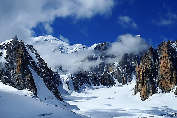 포토 JPG 해외이미지 유럽 여행 겨울 자국 자연 하늘 휴가 산 파노라마 풍경 사람없음 야외 파란색 여행객 환경 얼음 하이킹 추위 안개 흰색 정상 스위스 언덕 빙하 오르기 알프스 절정 눈내림 해외202004 해외포토 자연요소 계절 나라 컬러 모션 레저 날씨 눈_날씨 촬영기법 사람 생태계 파일형식 이미지허브