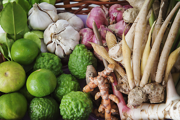 포토 JPG 해외이미지 태국 탁자 양파 사람없음 검은색 양념 수프 레몬 해외202004 해외포토 아시아 컬러 가구 채소 과일 파일형식 이미지허브