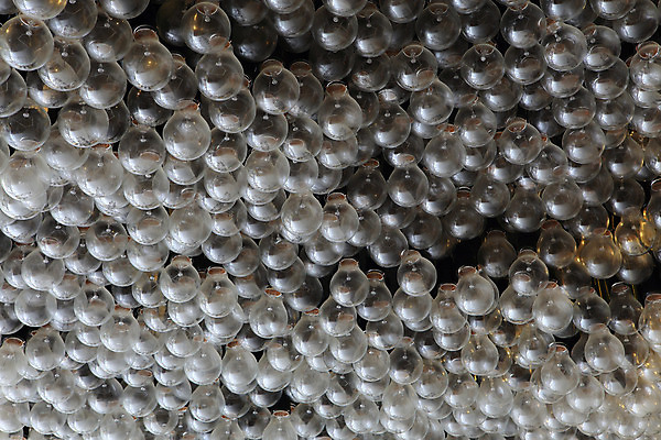 포토 JPG 해외이미지 백그라운드 컨셉 생각 비즈니스 성공 조명 아이디어 나선형 창조 사람없음 파란색 빛 환경 어둠 힘 장비 흰색 램프 죽음 보호 군중 야간 대표 리더 기회 만들기 문학 개성 해결 빛망울 혁명 발명 우수 지능 특별함 효율 해외202004 해외포토 자연요소 컬러 무늬 모션 사람 절기 파일형식 이미지허브