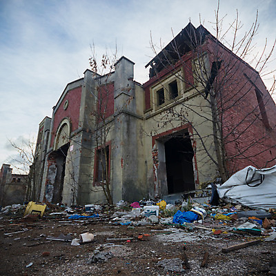 포토 JPG 해외이미지 산업 벽 백그라운드 건축양식 창문 공장 유리 벽돌 직장 사람없음 내부 건물 빛 금속 검은색 어둠 수확 도시 폐기물 위험 버리기 창고 복고 먼지 낭비 구식 그런지 깨짐 방치 썩음 옛날 철강 파멸 해외202004 해외포토 건축물 건축 컬러 컨셉 농업 회사 공업 모션 재질 쓰레기 파일형식 소멸 이미지허브