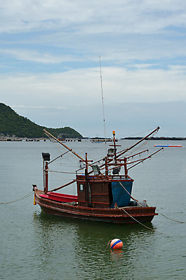 포토 JPG 해외이미지 바다 태국 자연 낚시 사람없음 컬러풀 어선 해외202004 해외포토 아시아 컬러 배_교통 레저 생태계 파일형식 이미지허브
