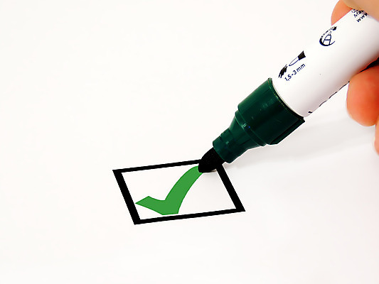 포토 JPG 해외이미지 손 교육 종이 백그라운드 컨셉 비즈니스 성공 사람 사람없음 빨간색 상자 사무실 연필 펜 우주 검은색 시험 금지 흰색 기록 업무 선택 어플리케이션 투표 심볼 사인 보고서 옵션 서식 문서 해결 고립 대답 마케팅 설문지 승인 체크리스트 목차 해외202004 해외포토 컬러 학용품 신체부위 필기구 작업 선거 파일형식 이미지허브