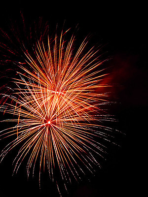 포토 JPG 해외이미지 기념일 백그라운드 불꽃 기념 불꽃놀이 이벤트 사람없음 빛 축제 어둠 축하 야간 해외202004 해외포토 자연요소 컨셉 놀이 불 파일형식 이미지허브