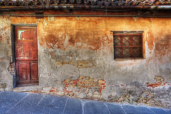 포토 JPG 해외이미지 외관 유럽 벽 여행 오렌지 건축양식 창문 휴가 벽돌 거리 주택 사람없음 목재 노란색 여행객 문 이탈리아 수확 골동품 역사 작음 땅 버리기 좁은 타운 산기슭 옛날 인기 피에몬테 해외202004 해외포토 나무 건축 나라 컬러 농업 과일 재료 모션 산 사람 건물 도시 크기 파일형식 이미지허브