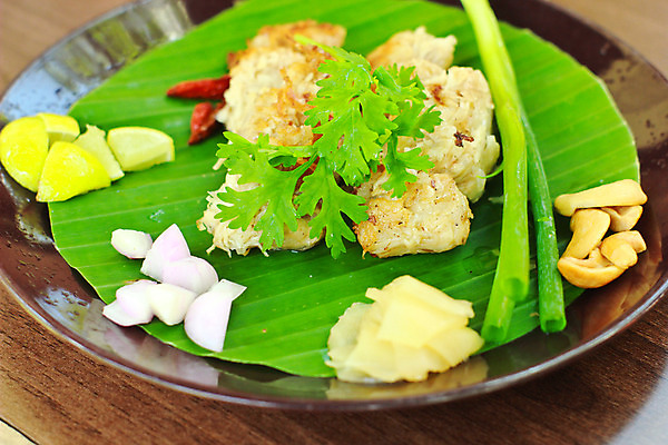 포토 JPG 해외이미지 접시 아시아 음식 채소 재료 부분 태국 고추 바나나 마늘 육류 돼지고기 요리 동양인 사람없음 초록색 노란색 식당 식사 버섯 견과류 튀김 신선 소시지 달콤 맛 설탕 날것 서빙 발효 라임 생강 점심식사 이국적 절임 채식주의자 캐슈넛 스타일 해외202004 해외포토 식기 나라 컬러 컨셉 과일 식재료 인종 상점 가공식품 채식 파일형식 이미지허브