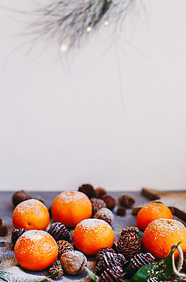 포토 JPG 해외이미지 전통 음식 백그라운드 잎 크리스마스 겨울 다이어트 오렌지 과일 자연 휴가 귤 건강 선물 사람없음 장식 초록색 우주 수확 나뭇가지 축하 소나무 그룹 선택 달콤 정상 연도 흰배경 유기농 아로마 마법 원뿔 내추럴 구성 숙성 채식주의자 많음 카피스페이스 해외202004 해외포토 도형 나무 식물 웰빙 계절 기념일 컬러 컨셉 농업 공백 흰색 맛 생태계 채식 파일형식 이미지허브