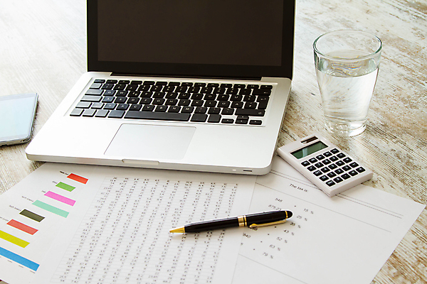 포토 JPG 해외이미지 종이 안경 돈 비즈니스 통계 사람없음 금융 경제 노트북 컴퓨터 사무실 숫자 연필 자료 저축 계산기 정보 성장 업무 계산 재산 계획 주식 인쇄 분석 보고서 문서 투자 이익 시트 회계 경영 계좌 세금 수입 회계사 해외202004 해외포토 직업 문자 잡화 컨셉 문구용품 학용품 전자제품 필기구 장비 작업 파일형식 이미지허브