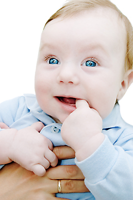 포토 JPG 해외이미지 손 남자 행복 아들 어린이 손가락 놀이 엄마 천사 한명 미소 웃음 소년 파란색 귀여움 활발 아기 입 달콤 호기심 결백 관심 천진난만 해외202004 해외포토 1 감정 컬러 컨셉 가족 표정 사람 신체부위 맛 파일형식 이미지허브