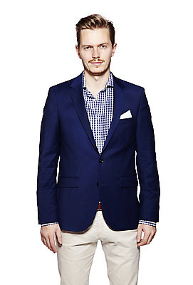 포토 JPG 해외이미지 스튜디오촬영 백인 직업 응시 남자 셔츠 비즈니스 청소년 표정 한명 서기 사람 20대 세로 금발 재킷 직장인 비즈니스맨 자신감 우아함 흰배경 컨설턴트 고립 심각 카피스페이스 해외202004 해외포토 서양인 1 헤어스타일 시선 감정 백그라운드 컨셉 상의 모션 실내 청년 공백 외투 흰색 전문직 상담 파일형식 이미지허브