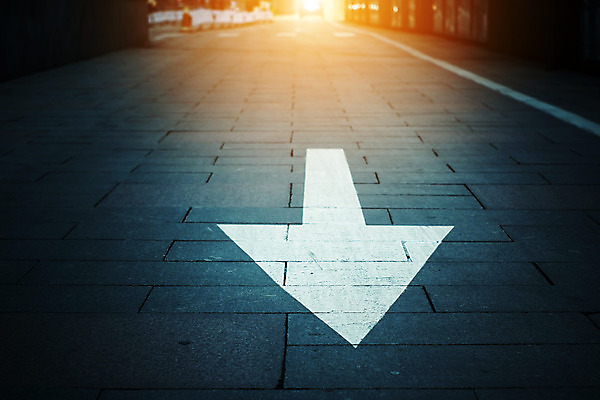 포토 JPG 해외이미지 디자인 도로 길 선 여행 백그라운드 패턴 교통시설 자연 표면 화살 거리 따뜻함 사람없음 야외 파란색 태양 일출 검은색 어둠 일몰 페인트 경기장 회색 흰색 도시 거친 고속도로 보행로 정상 묘사 사인 질감 베이징 서명 직진 해외202004 해외포토 자연요소 컬러 교통 무늬 스포츠시설 노을 중국 시설 생태계 파일형식 이미지허브