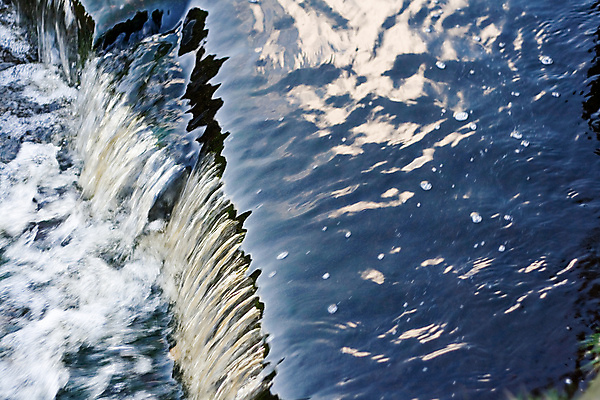 포토 JPG 해외이미지 사람없음 물 강 달리기 폭포 흐름 흰색 개울 격파 스플래쉬 해외202004 해외포토 자연요소 컬러 컨셉 모션 자연 파일형식 이미지허브