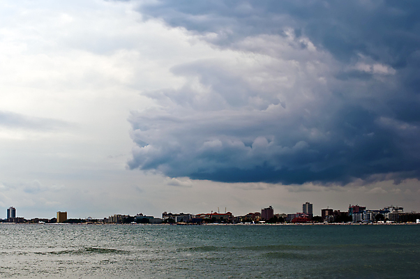 포토 JPG 해외이미지 나무 구름 계절 유럽 모래 파도 바다 여행 우산 자연 하늘 호텔 날씨 휴가 휴식 파노라마 그림자 풍경 사람없음 야외 물 여름 맑음 황금 그늘 휴양지 머리위 장면 밀짚 불가리아 이국적 파라다이스 해외202004 해외포토 자연요소 식물 나라 컨셉 숙소 촬영기법 장소 짚 생태계 파일형식 남유럽 이미지허브