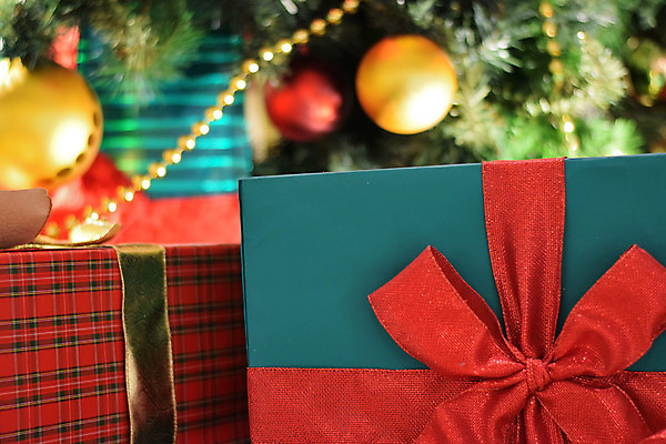 포토 JPG 해외이미지 디자인 리본 백그라운드 크리스마스 패턴 휴가 미술 사람없음 장식 가로 빨간색 초록색 선물상자 컬러풀 노란색 축제 축하 12월 질감 1월 엘리먼트 해외202004 해외포토 기념일 컬러 컨셉 무늬 문화예술 선물 상자 날짜 파일형식 이미지허브