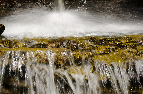 포토 JPG 해외이미지 선 자연 풍경 사람없음 야외 물 강 달리기 환경 정원 일본 힘 폭포 에너지 가을 바위 흰색 신선 액체 개울 떨어짐 호기심 장면 분무기 스플래쉬 해외202004 해외포토 자연요소 계절 감정 아시아 컬러 컨셉 모션 돌_바위 생태계 파일형식 이미지허브