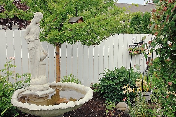 포토 JPG 해외이미지 나무 식물 꽃 자연 사람없음 울타리 장미 평화 정원 연못 도시 분수 원예 새장 영원 해외202004 해외포토 컨셉 취미 담장 생태계 케이지 파일형식 이미지허브