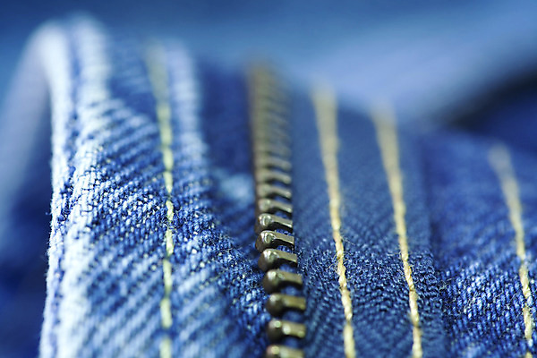 포토 JPG 해외이미지 디자인 옷 백그라운드 컨셉 패턴 장신구 바지 사람없음 파란색 유행 금속 청바지 직물 도시 면 오픈 쌍 닫기 주머니 바느질 묘사 오브젝트 질감 땀 지퍼 옛날 해외202004 해외포토 컬러 무늬 모션 재질 하의 파일형식 이미지허브