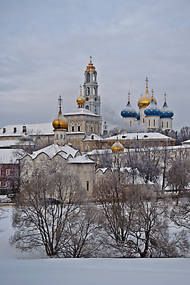 포토 JPG 해외이미지 전통 디자인 종교 문화 벽 여행 십자가 겨울 건축양식 날씨 벽돌 사람없음 건물 컬러풀 성당 교회 탑 추위 수확 흰색 도시 역사 황금 박물관 복고 러시아 신성 수도원 종탑 러시아인 신앙심 옛날 해외202004 해외포토 서양인 건축물 계절 건축 유럽 컬러 농업 종교건축 파일형식 이미지허브