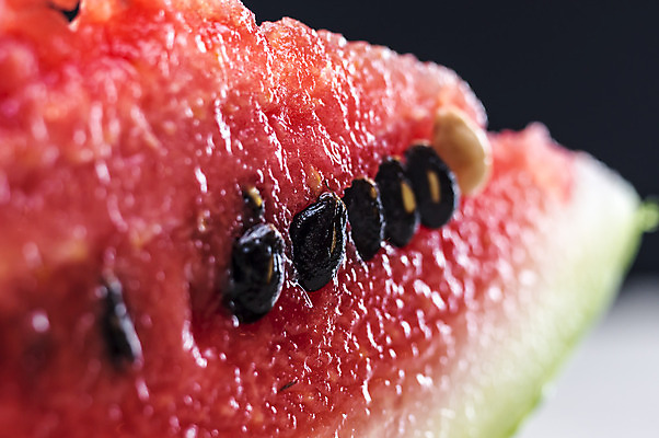 포토 JPG 해외이미지 음식 조각 백그라운드 농업 다이어트 과일 부분 자연 디저트 수박 건강 씨앗 사람없음 가로 빨간색 초록색 물 여름 주스 껍질 흰색 신선 시장 달콤 큼 멜론 자르기 오브젝트 유기농 슬라이스 내추럴 과육 숙성 영양분 해외202004 해외포토 자연요소 식물 웰빙 계절 산업 음료 컬러 모션 맛 크기 생태계 파일형식 이미지허브