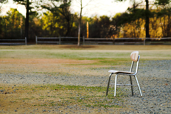 포토 JPG 해외이미지 교육 밭 의자 학교 자연 풍경 잔디 사람없음 환경 성장 시골 가르침 고독 대표 싱글 내추럴 혼자 해외202004 해외포토 식물 감정 가구 농업 생태계 파일형식 이미지허브
